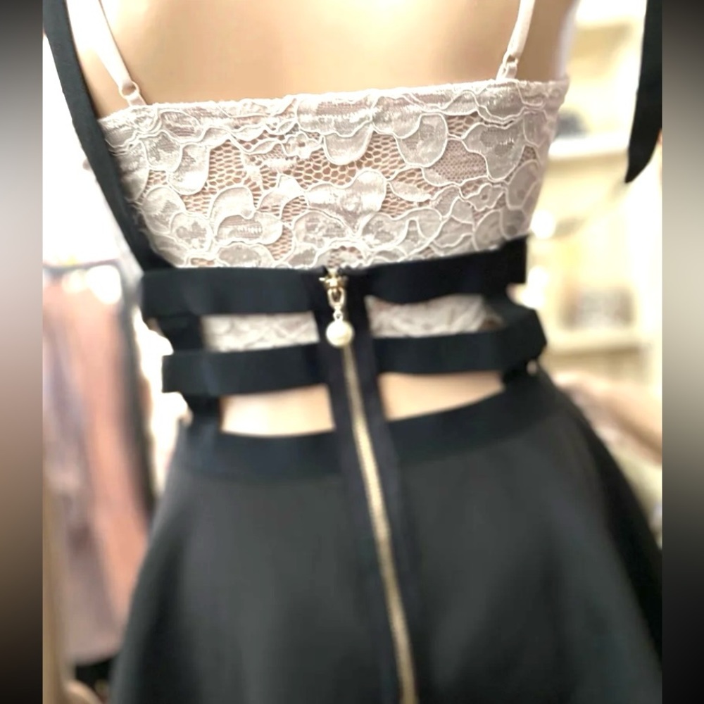 Black mini skirt size S